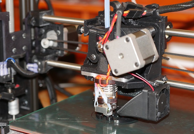 Lulzbot-3d-printer-extruder-640