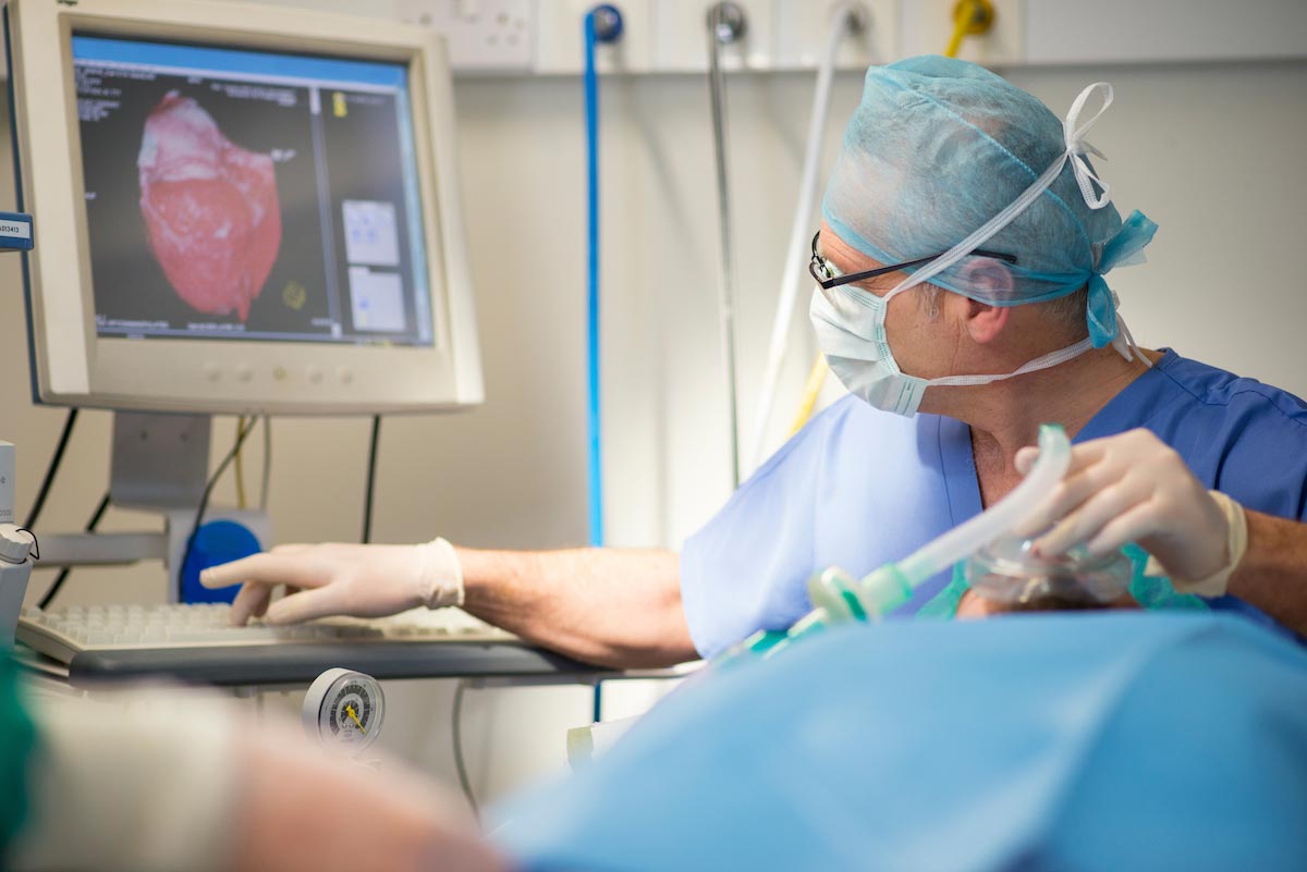 Anesthetist-Computer-Hospital